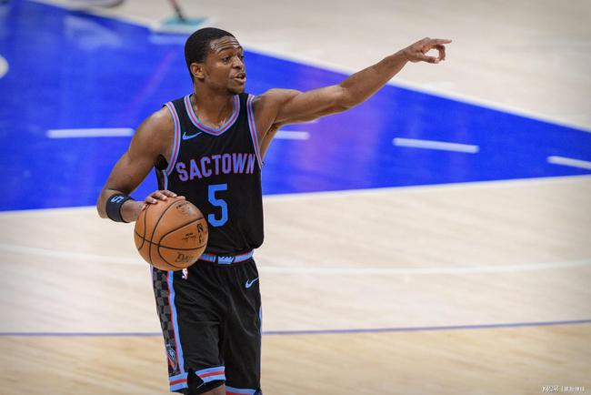 通过与当地 通过与当地